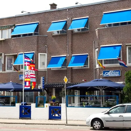 ホテル Albion