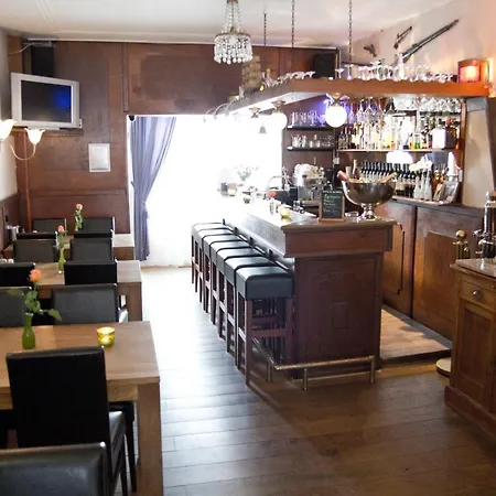 Albion 3* The Hague